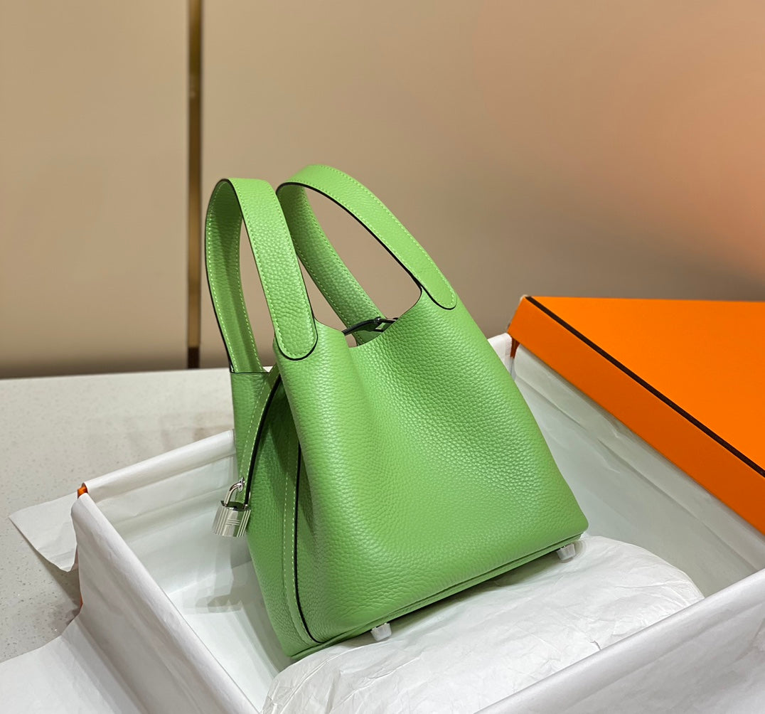 HERMES picotin lock 18 green togo shw