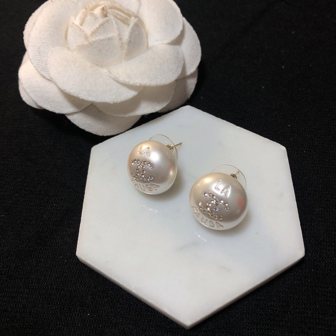 18K  Chanel Pearl Earrings