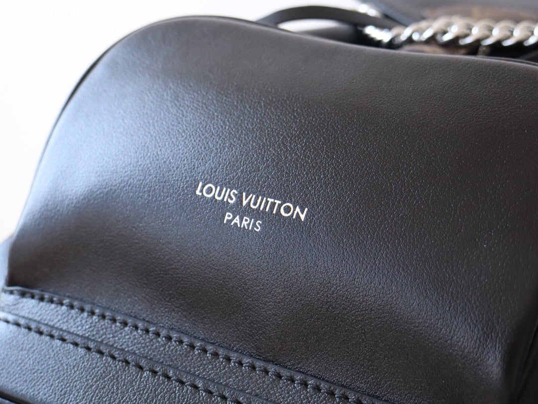 LOUIS VUITTON LV 25S MONTSOURIS VIBE 35 IN BLACK LAMBSKIN SILVER HARDWARE