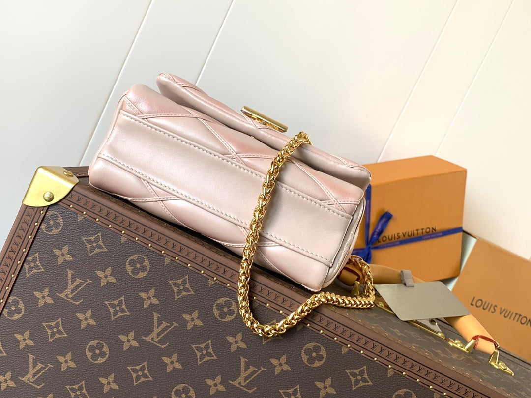 LOUIS VUITTON LV 25S GO-14 MM 23 IN LIGHT PINK QUILTED LAMBSKIN GOLD HARDWARE
